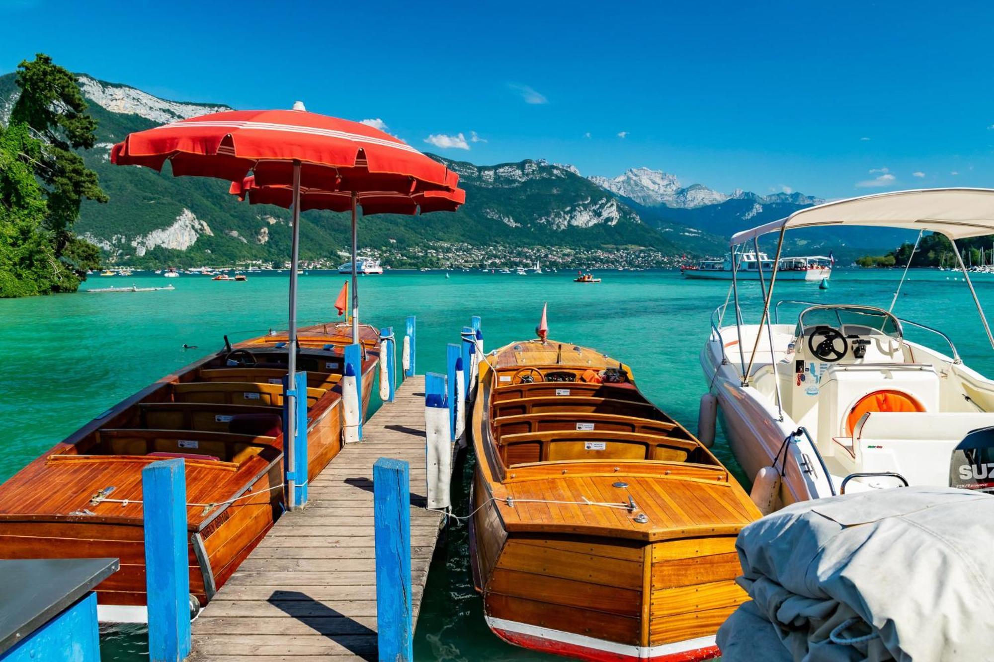 Reflet Bleu Du Lac D'Annecy 3 Etoiles - Face Au Lac, Parking Gratuit, Paddle Board Doussard Kültér fotó